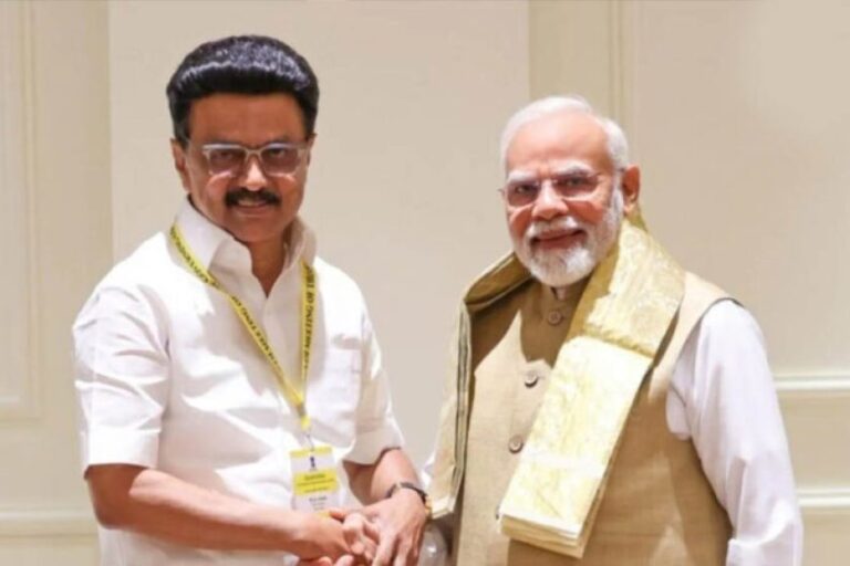 महिला-आरक्षण-परिसीमन-पर-nda-को-मिल-सकता-है-dmk-का-साथ?-विवादित-बिल-होल्ड-की-चर्चा-के-बीच-समझें-लोकसभा-का-नया-गणित