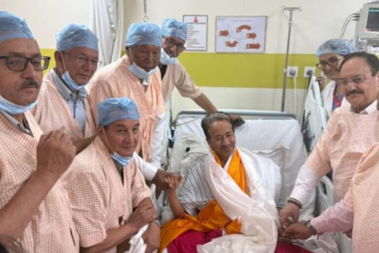 26-दिन-बाद-खत्म-हुआ-सोनम-वांगचुक-का-अनशन,-जेपी-नड्डा-और-जितेंद्र-सिंह-से-मुलाकात-के-बाद-लिया-फैसला