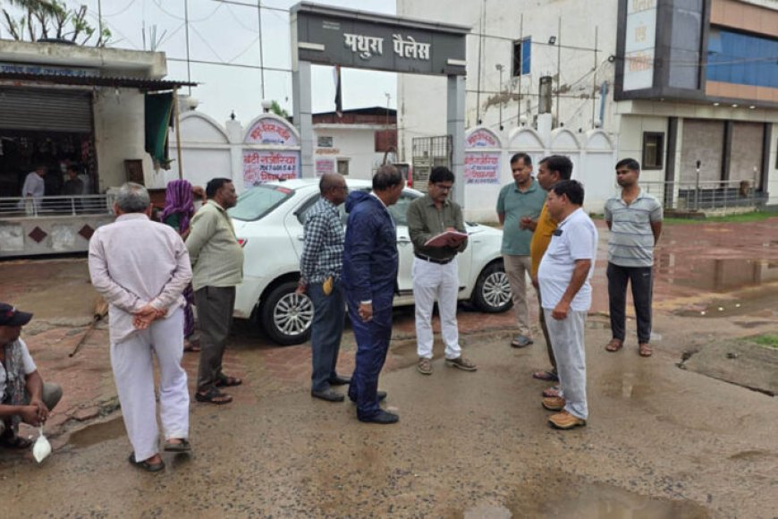 बारिश-से-पहले-होनी-थी-तैयारी,-तब-क्रिकेट-में-व्यस्त-थीं-महापौर!-अब-व्यवस्थाएं-संभालने-सड़क-पर-उतरे-निगम-आयुक्त,-तो-शुरू-हुई-सियासत